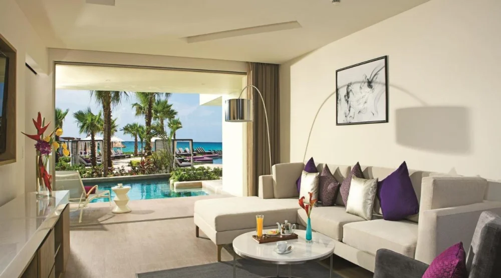 Xhale Club Master Suite Swimout Ocean Front King at Breathless Riviera Cancun Resort & Spa