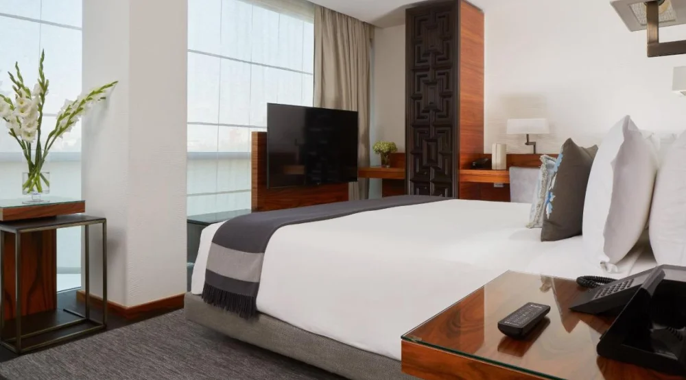 Grand Deluxe Executive, Larger Guest Room, One King at Las Alcobas