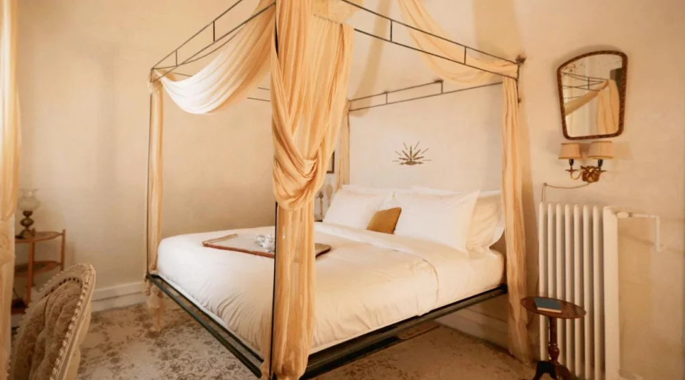 Romantic Dust at Shila