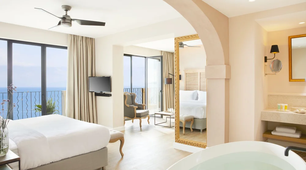 Deluxe Suite Whirlpool Sea View at Nido, Mar-Bella Collection