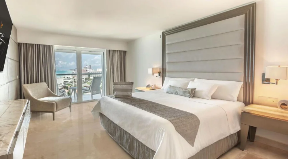 Royal Presidential Suite Ocean Front at Le Blanc Spa Resort