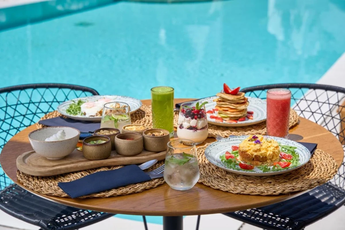 Adorno Beach Hotel & Suites