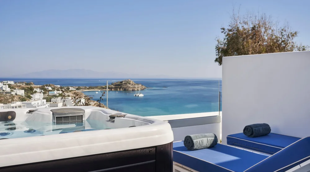True Blue with Outdoor Jacuzzi & Sea View at Myconian Ambassador, Relais & Chateaux