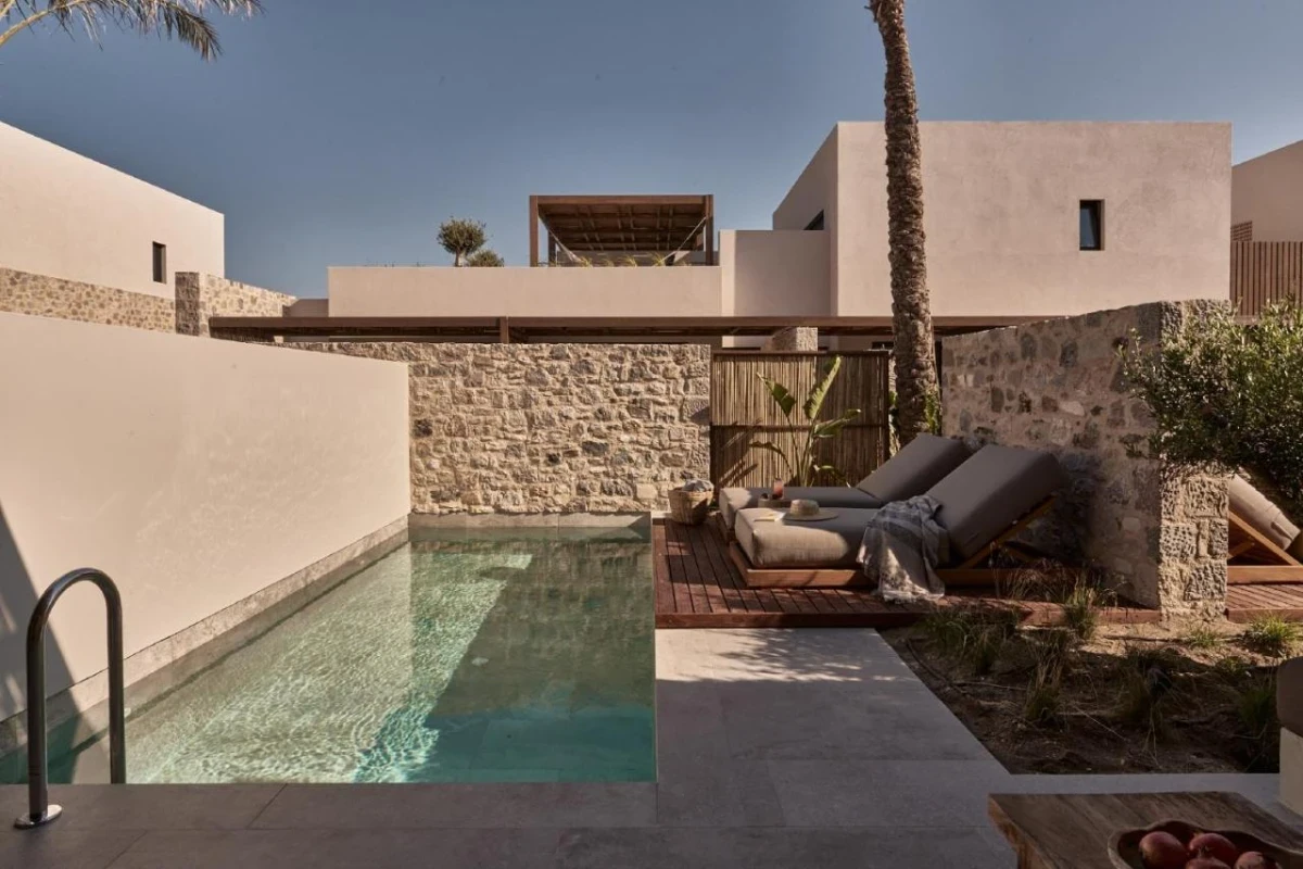 Theros All Suite Hotel