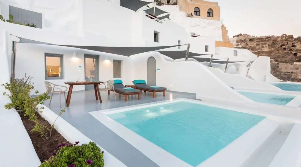 Cave Suite with Outdoor Heated Infinity Plunge Pool at Maregio Suites