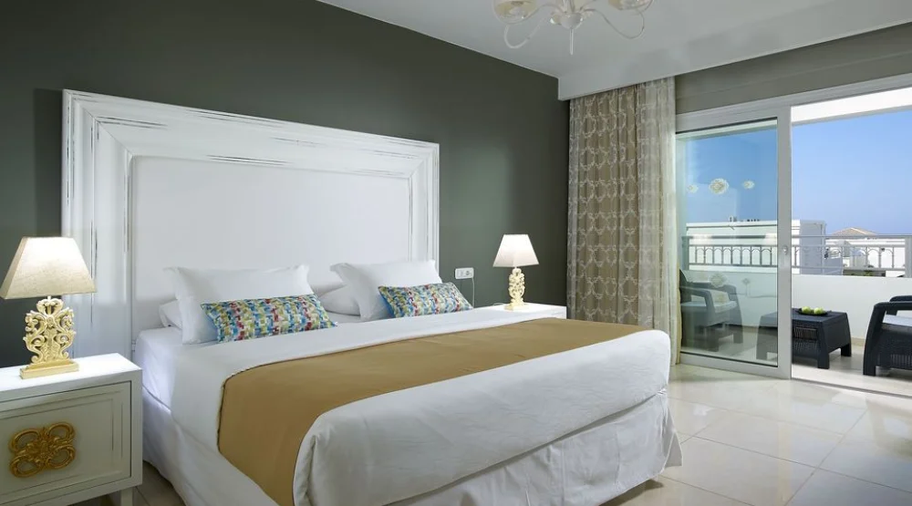 Deluxe Suite Garden View at Anemos Luxury Grand Resort