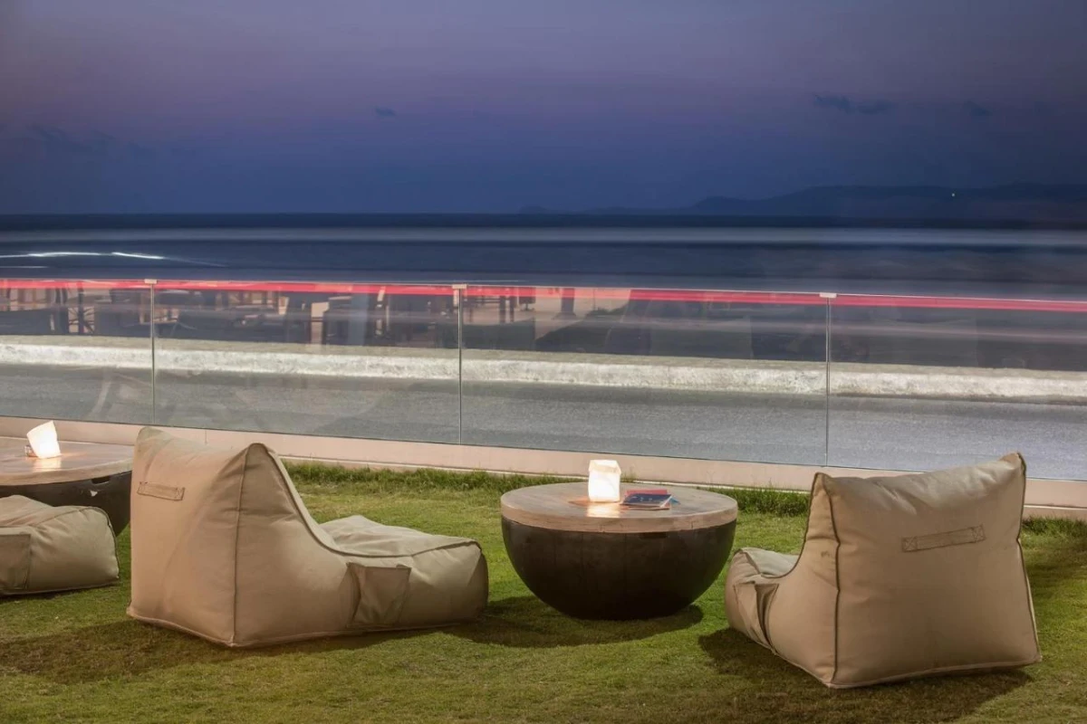 Enorme Maya Beach Hotel