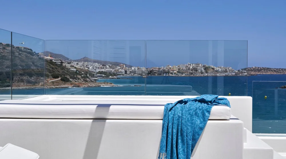 Premium Junior Suite Front Sea View Outdoor Jacuzzi at The Island Concept