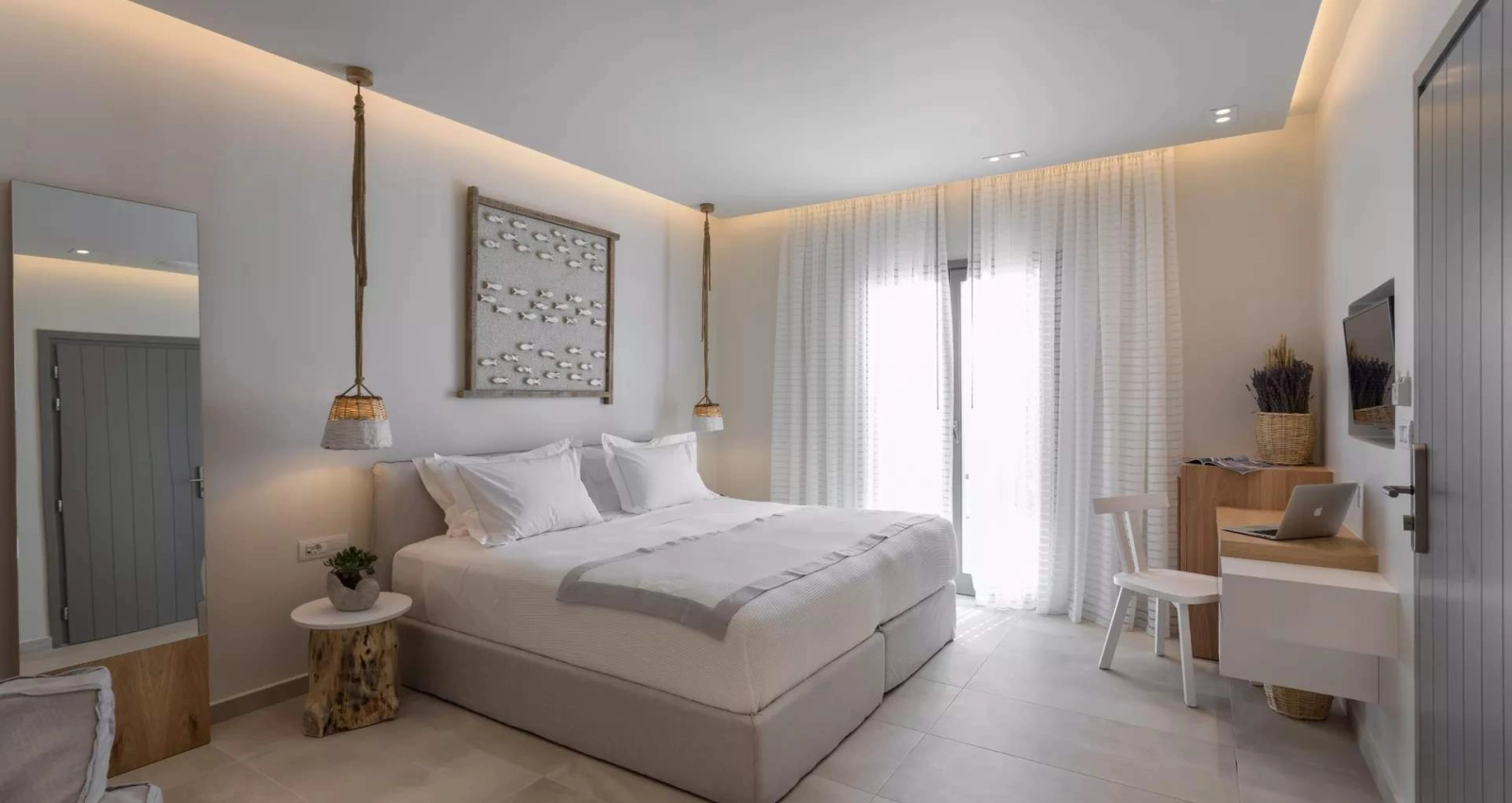 18 Grapes Hotel Naxos