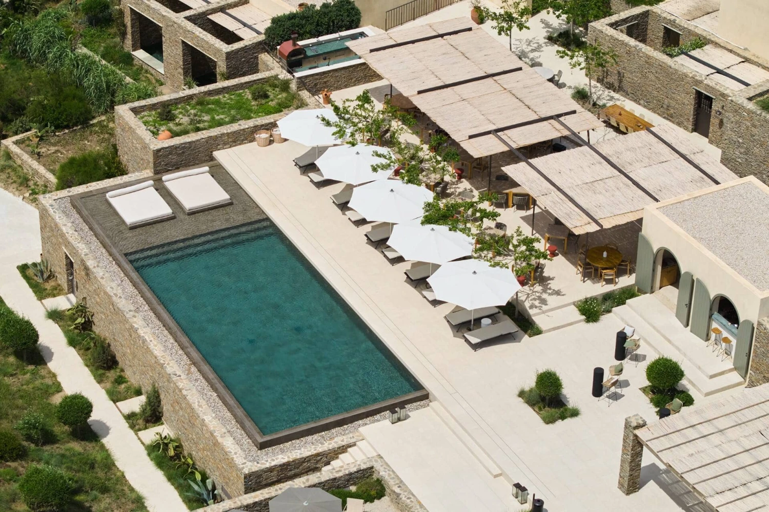 NOS Hotel & Villas