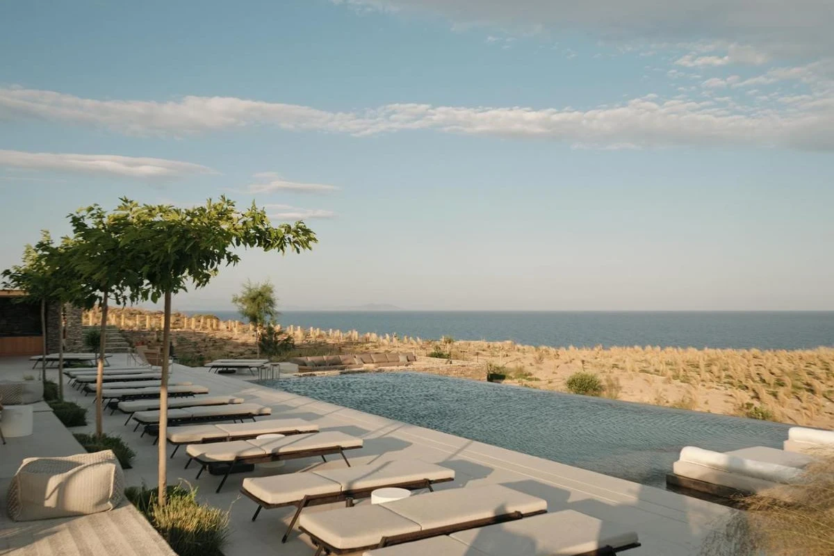 NOS Hotel & Villas