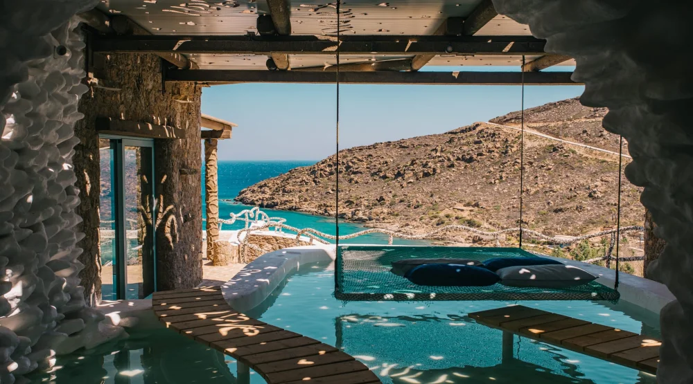 Rebel Souls Heart Pool One Bedroom Suite at Calilo
