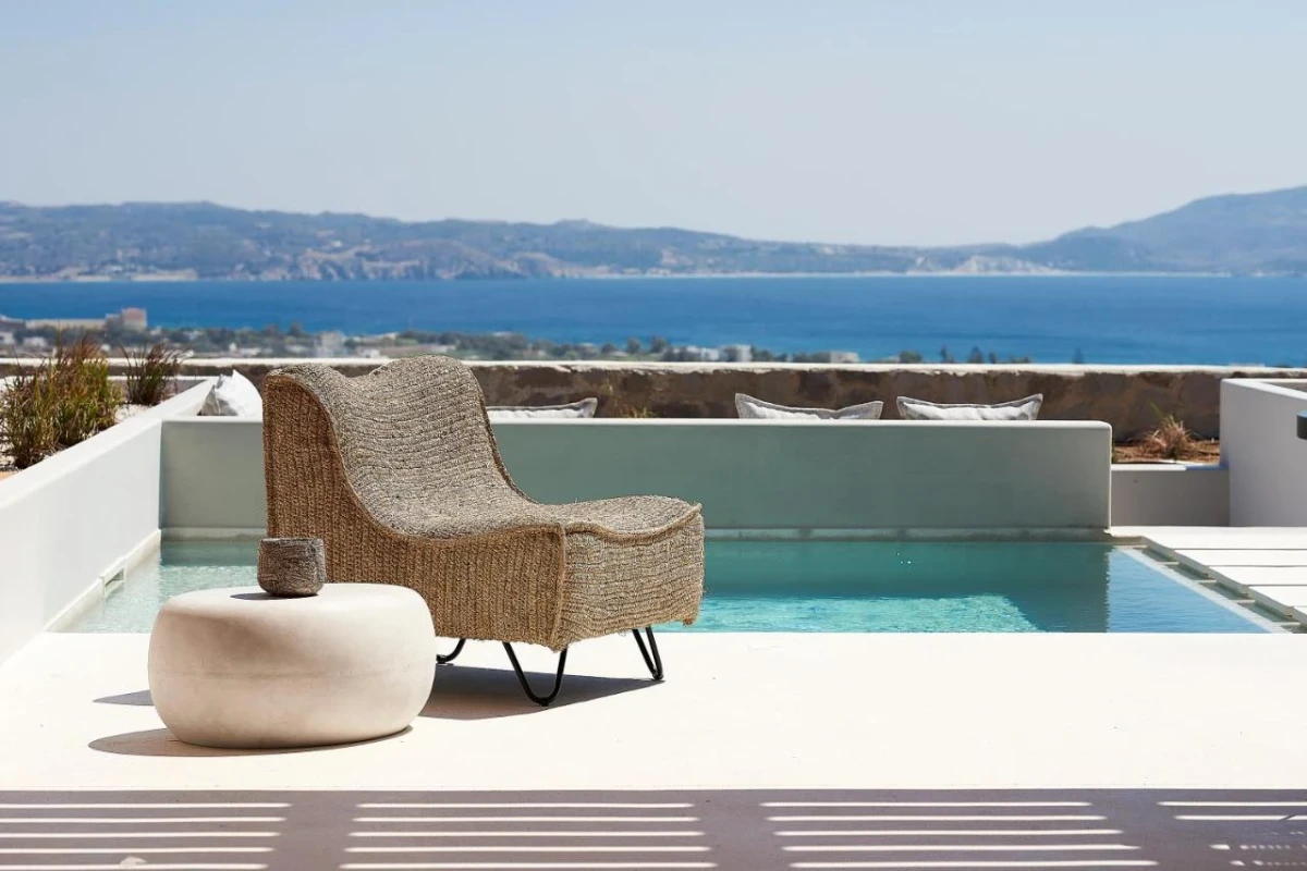 Cave Suites, Milos