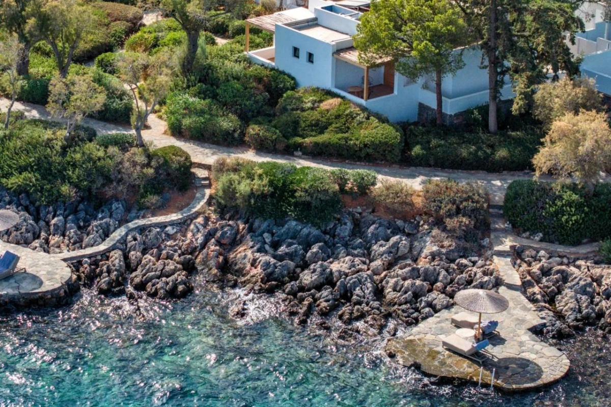 Minos Beach Art Hotel