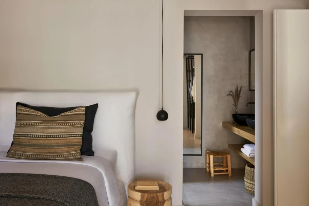 Minos Beach Art Hotel