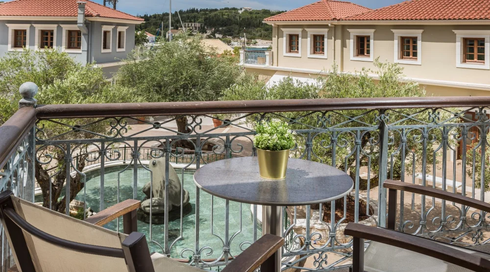 Suite with Partial Harbour View No 101 at Balhambra Suites