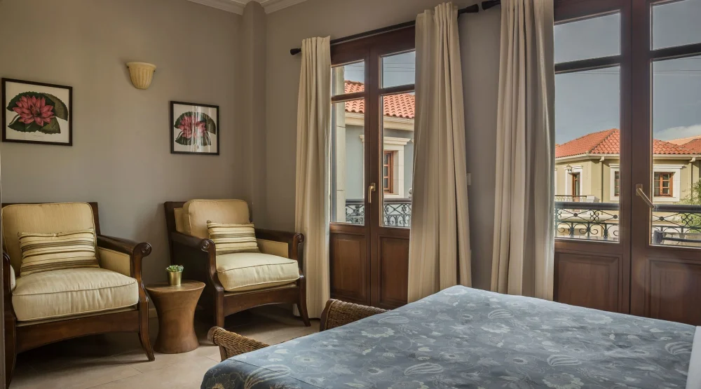 Suite with Courtyard View No 108 at Balhambra Suites