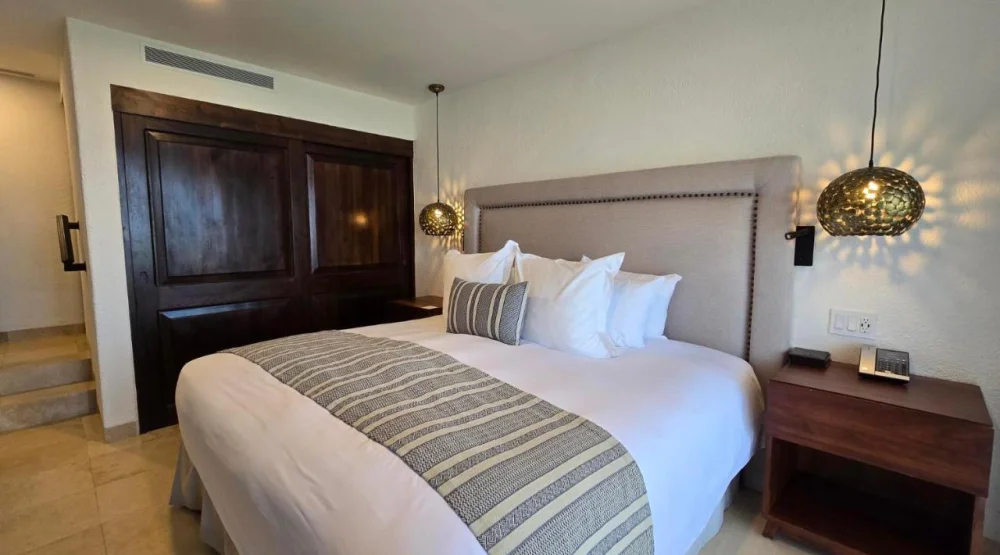 Master One Bedroom Suite at Zoetry Casa del Mar Los Cabos