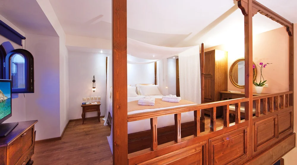 Deluxe Suite with Private Balcony (nymph Of Helios) at In Camera Art Boutique Hotel