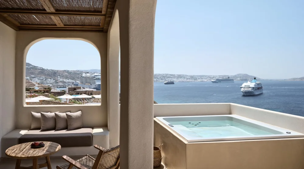 Omeon Signature Suite Sea View with Private Hot Tub at OMEON Mykonos
