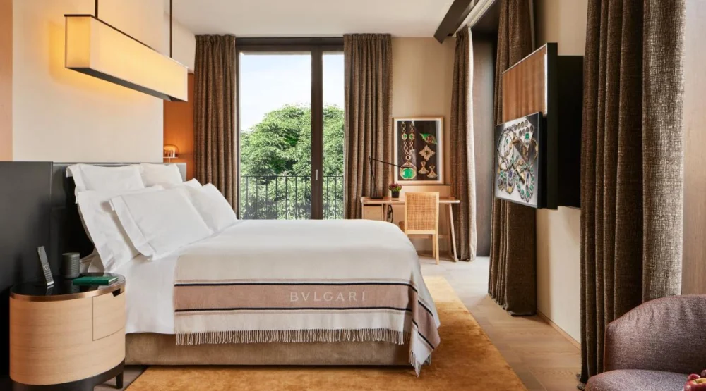 Premium, Guest Room, One King at Bvlgari Hotel Milano