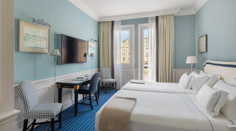 Junior Suite River View at Hotel Lungarno
