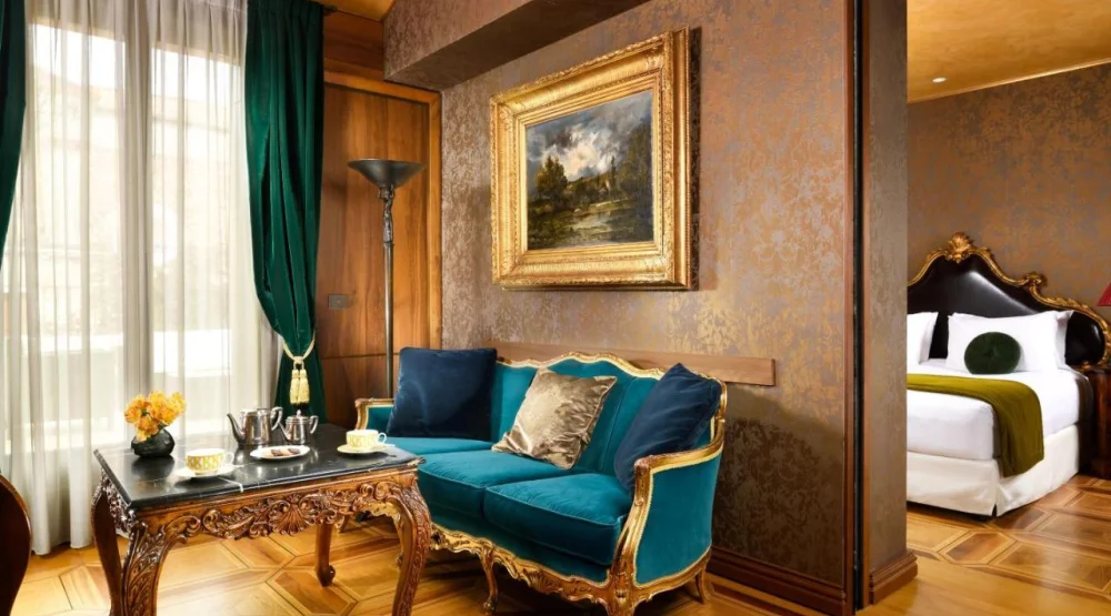 Suite Deluxe with Terrace at Palazzo Venart Luxury Hotel