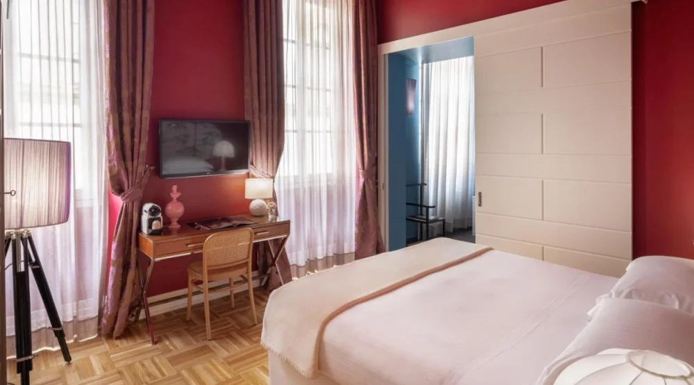 Superior Double Room at Hotel Number Nine