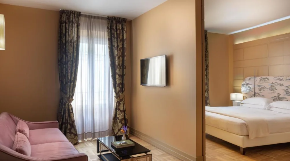 Luxury Quadruple Room at Hotel Number Nine