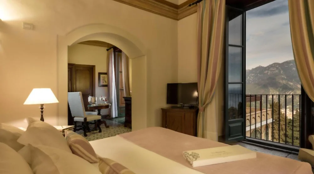 Junior Suite with Sea View at Villa Cimbrone