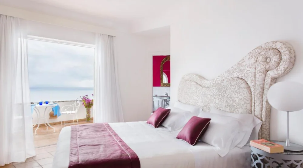 Junior Suite Superior with Terrace Sea View at Hotel Piccolo Sant'Andrea