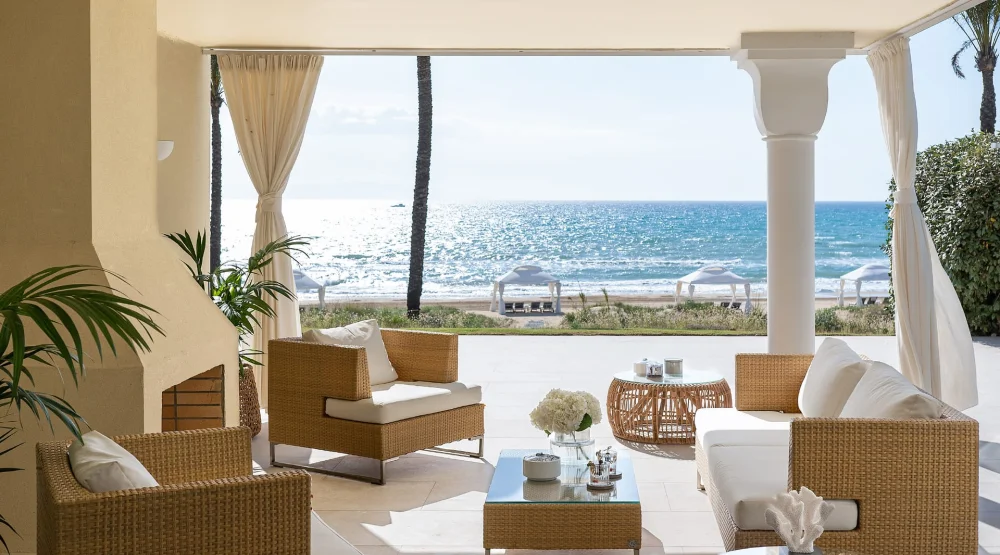 Presidential Beach Residence at Mandola Rosa, A Resort to Live