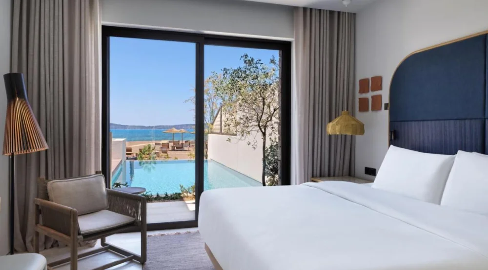 W Beachfront Infinity One Bedroom King Suite Sea View at W Costa Navarino
