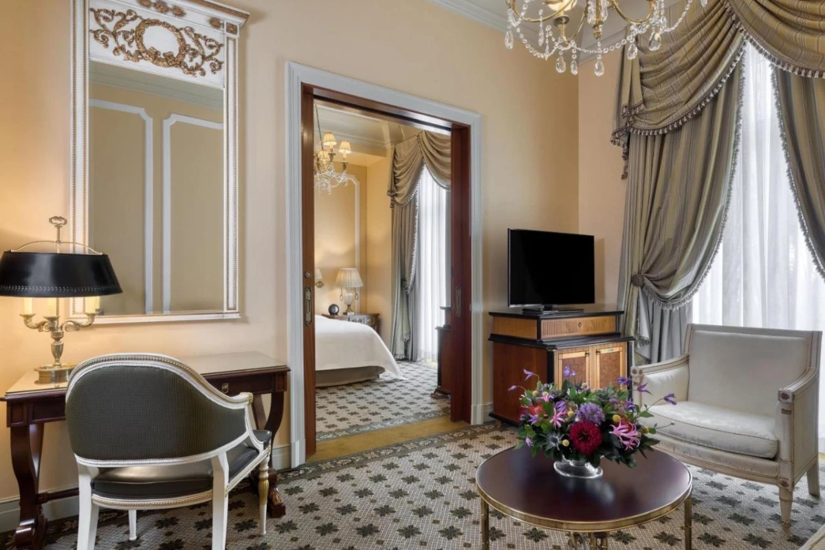 Hotel Grande Bretagne, a Luxury Collection Hotel