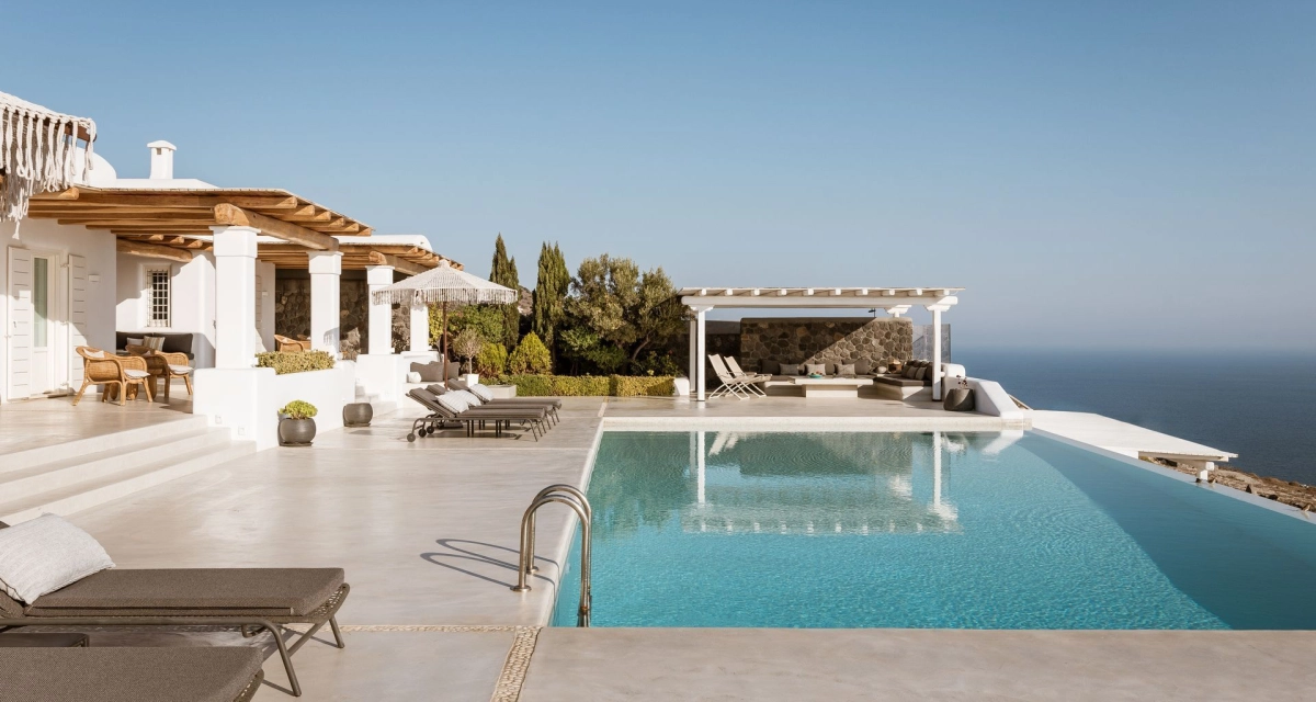Private villas in Greece
